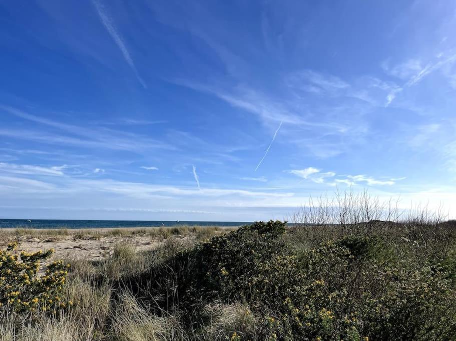 St-Pierre-La-Mer, Bel Appartement A Dans Residence Avec Piscine Et Tennis Entre 5 Et 10 Min De La Plage Fleury  Luaran gambar
