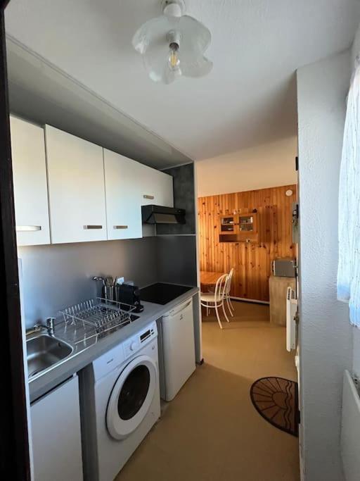 St-Pierre-La-Mer, Bel Appartement A Dans Residence Avec Piscine Et Tennis Entre 5 Et 10 Min De La Plage Fleury  Luaran gambar