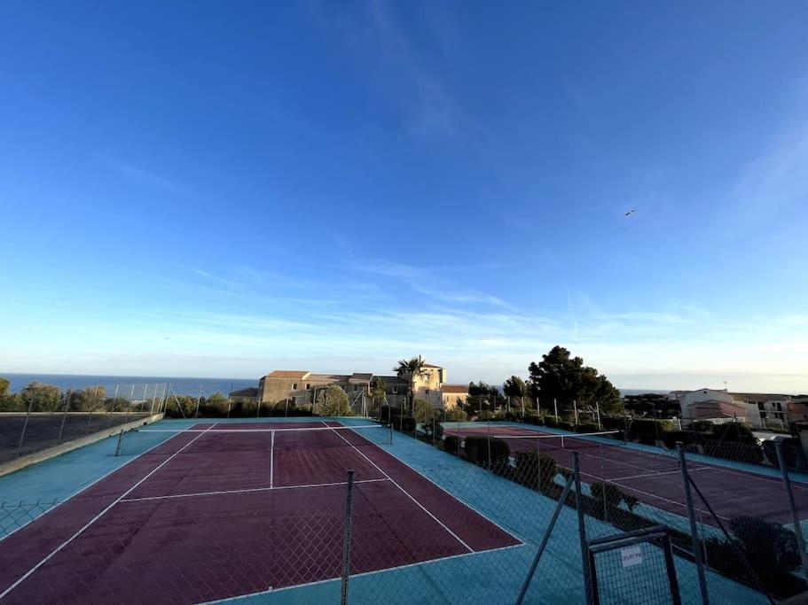 St-Pierre-La-Mer, Bel Appartement A Dans Residence Avec Piscine Et Tennis Entre 5 Et 10 Min De La Plage Fleury  Luaran gambar
