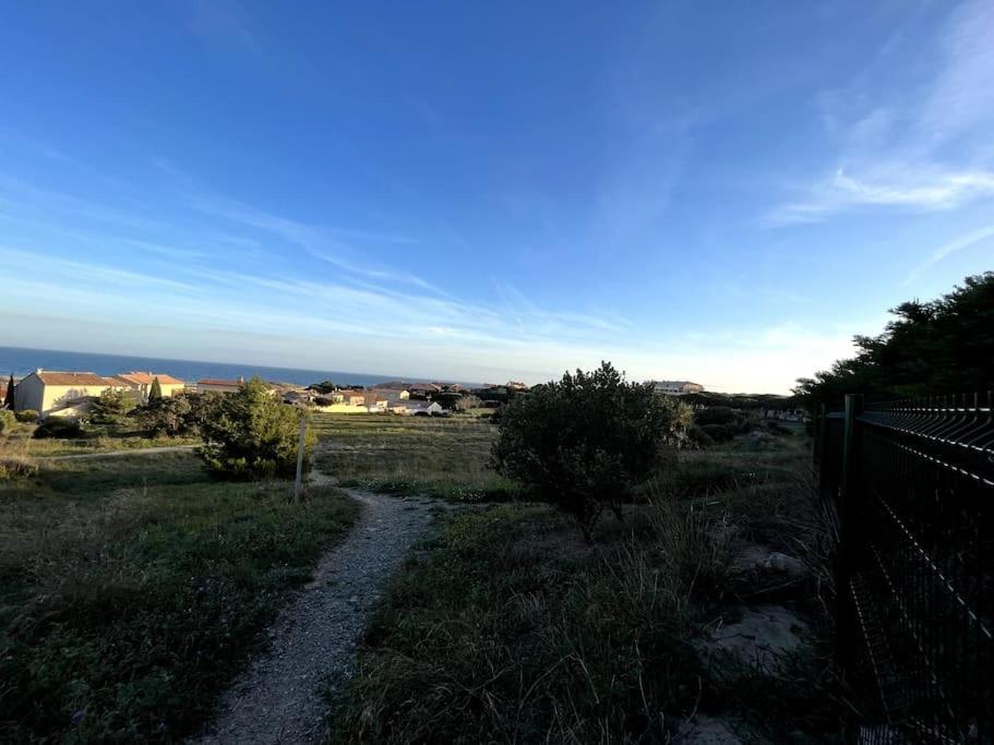 St-Pierre-La-Mer, Bel Appartement A Dans Residence Avec Piscine Et Tennis Entre 5 Et 10 Min De La Plage Fleury  Luaran gambar