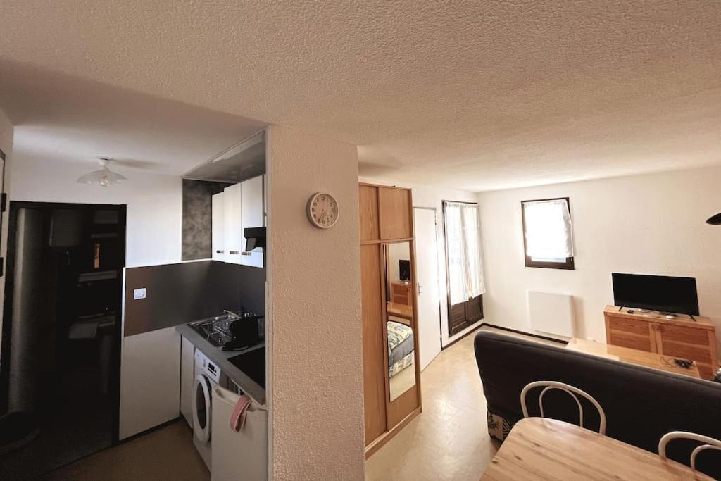 St-Pierre-La-Mer, Bel Appartement A Dans Residence Avec Piscine Et Tennis Entre 5 Et 10 Min De La Plage Fleury  Luaran gambar