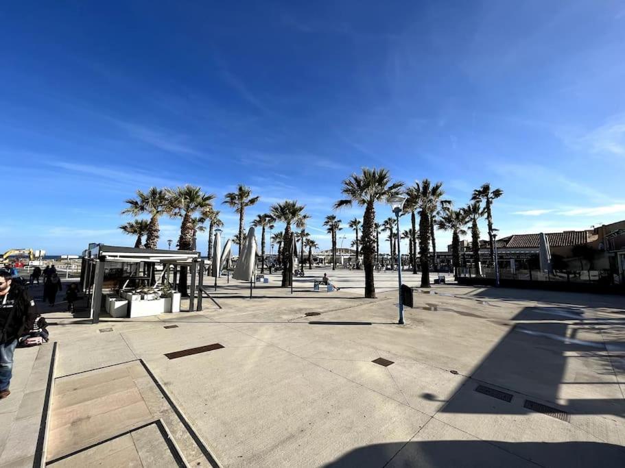 St-Pierre-La-Mer, Bel Appartement A Dans Residence Avec Piscine Et Tennis Entre 5 Et 10 Min De La Plage Fleury  Luaran gambar