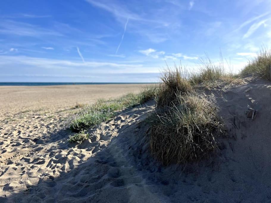 St-Pierre-La-Mer, Bel Appartement A Dans Residence Avec Piscine Et Tennis Entre 5 Et 10 Min De La Plage Fleury  Luaran gambar